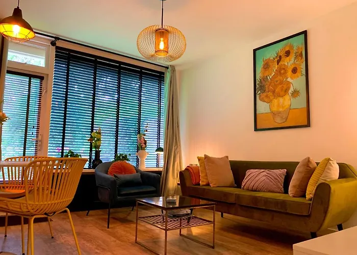 Wilde Moeflon, Geniet De Vrije Natuur!